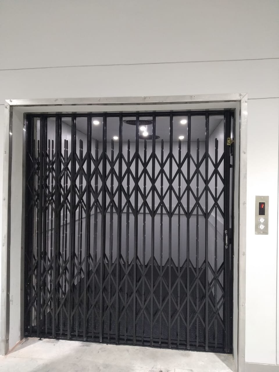 GOODS Elevator